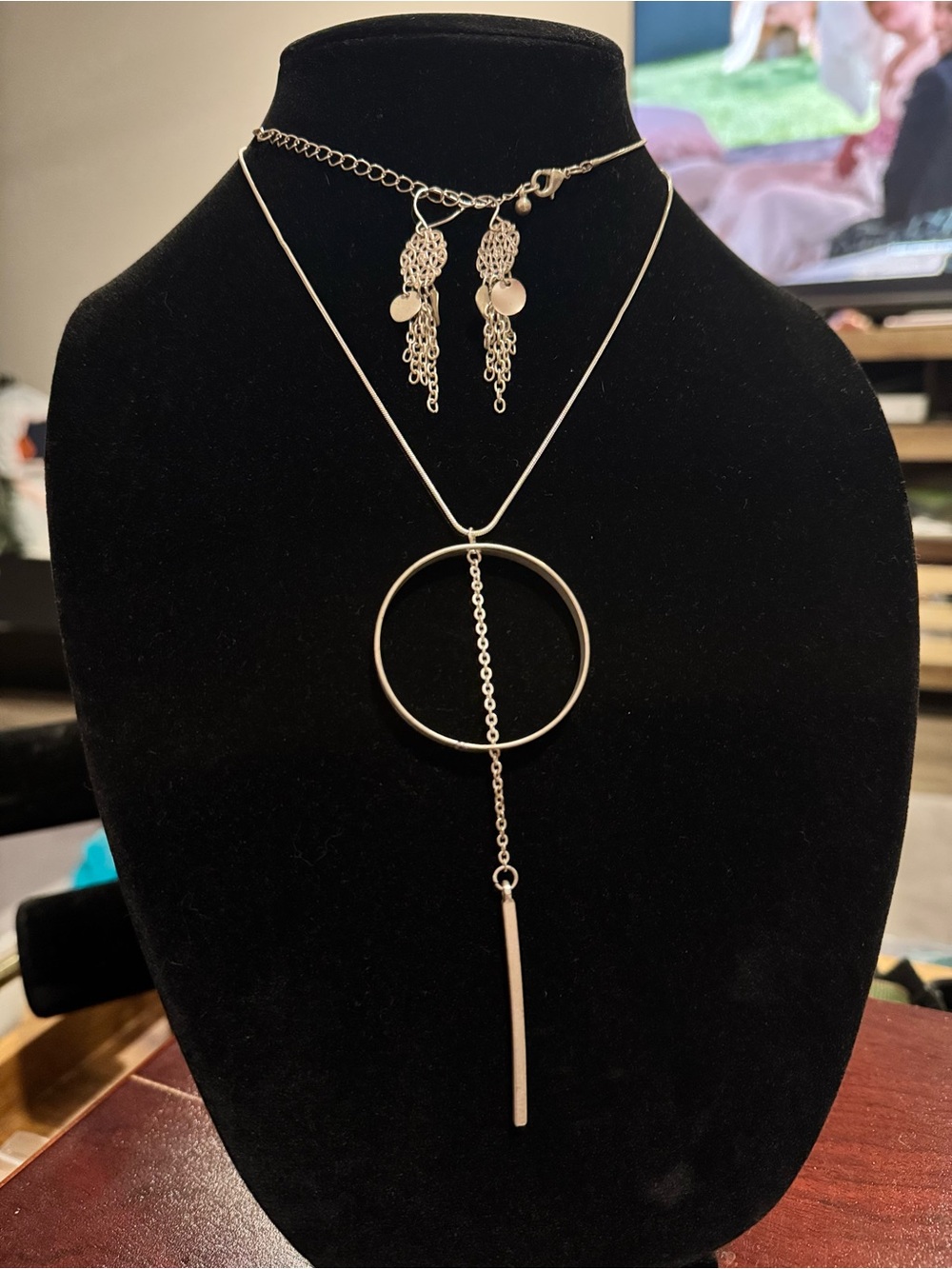 Minimalist Gold Circle Pendant Lariat Necklace with Chain Tassel Earrings